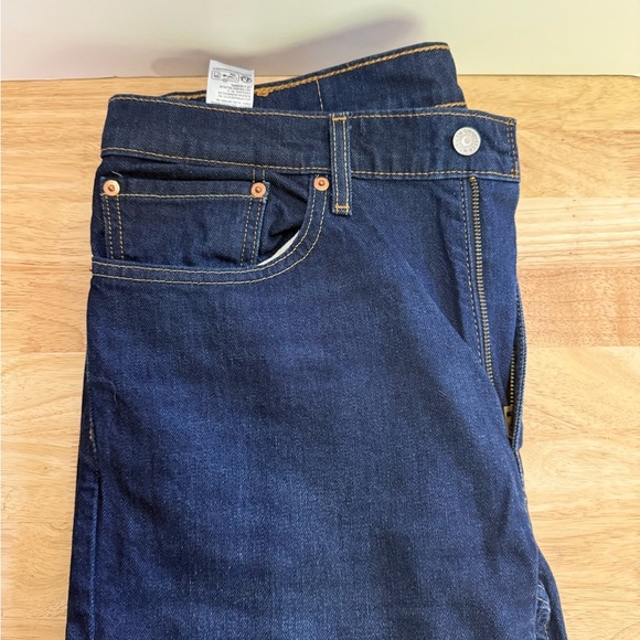 Levi's Blue Straight Jeans Classic Style - Picture 2 of 2